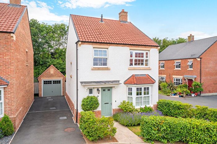 3 Bedroom Detached House For Sale In Paddock Way, Green Hammerton, YO26