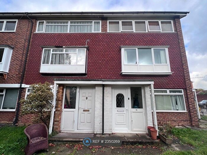 2 Bedroom End Of Terrace House To Rent In Watermill Close, Richmond, TW10