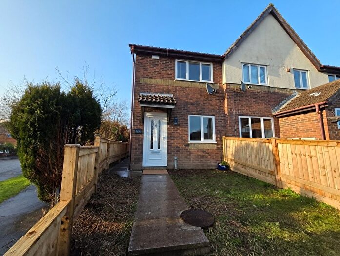 2 Bedroom Semi-Detached House To Rent In Ffordd Briallu, Swansea, SA7