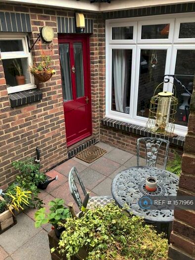 1 Bedroom Flat To Rent In Queens Road, Brighton, BN1