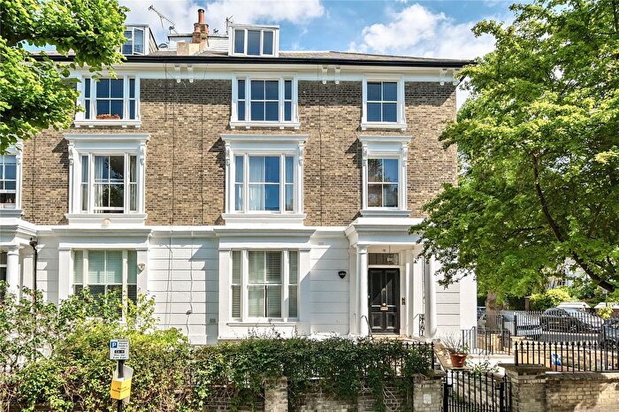3 Bedroom Flat For Sale In Thurlow Road, London, NW3