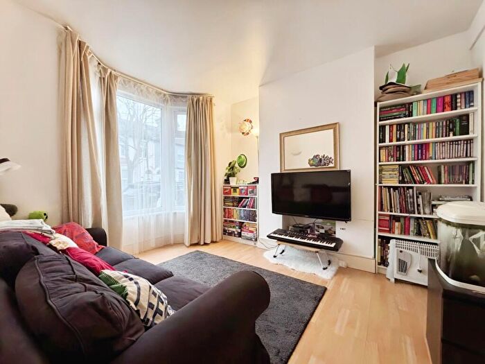 4 Bedroom Terraced House For Sale In Corporation Street, London, E15
