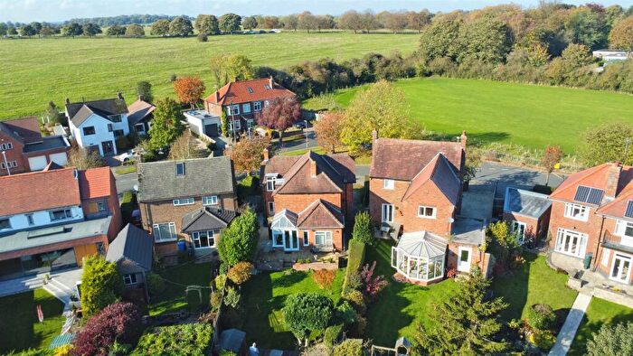 3 Bedroom Detached House For Sale In Central Avenue, Beverley, HU17