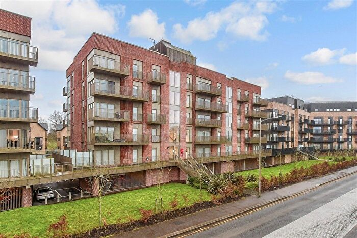 1 Bedroom Flat For Sale In Leacon Road, Ashford, Kent, TN23