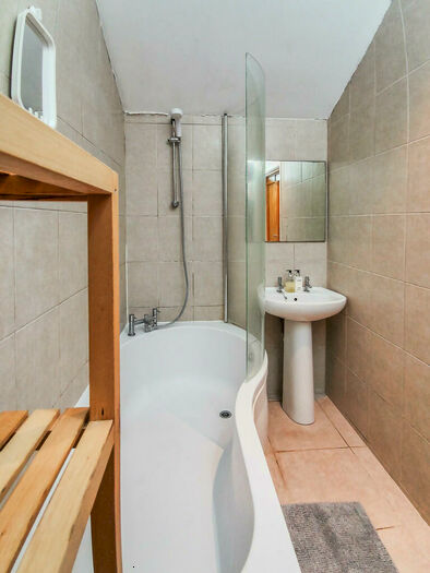 5 Bedroom Detached House To Rent In Mayfield Road, SO17