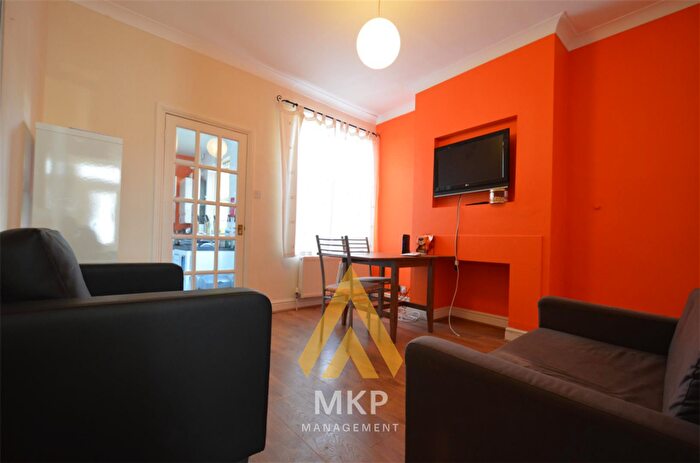 3 Bedroom Terraced House To Rent In Milner Road, Selly Oak, B29
