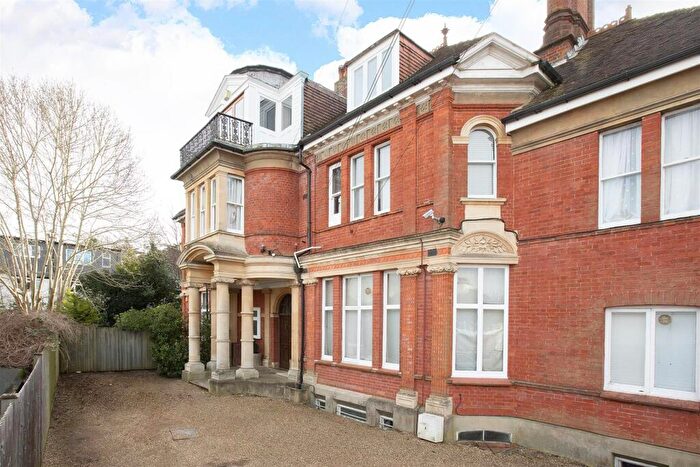 3 Bedroom Apartment For Sale In Sherwood Oaks, Frensham Road, Kenley, CR8