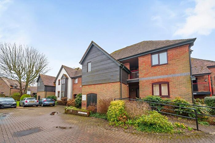 2 Bedroom Apartment To Rent In Newbury, Berkshire, RG14