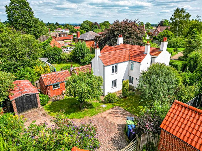 4 Bedroom Detached House For Sale In High Street, Waddingham, DN21