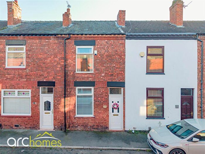 2 Bedroom Terraced House For Sale In Defiance Street, Atherton, Manchester, M46