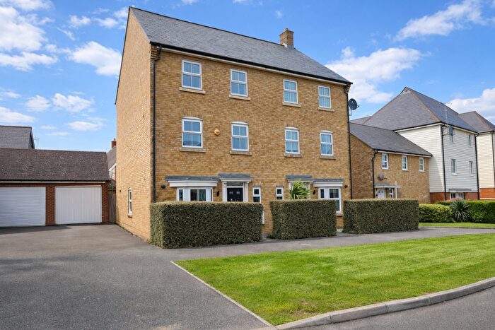 3 Bedroom Town House For Sale In Crossways, Sittingbourne, ME10