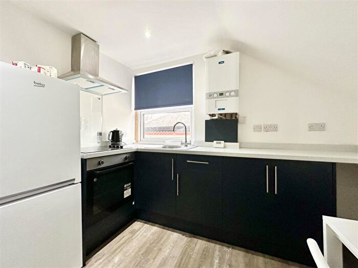 2 Bedroom Apartment To Rent In Park Road, Nottingham, NG7