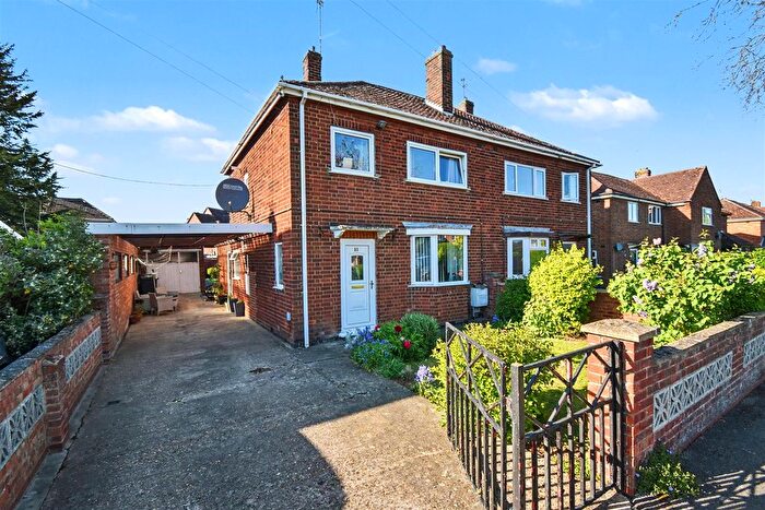 3 Bedroom Semi-Detached House For Sale In , West Glebe Road, Corby, NN17