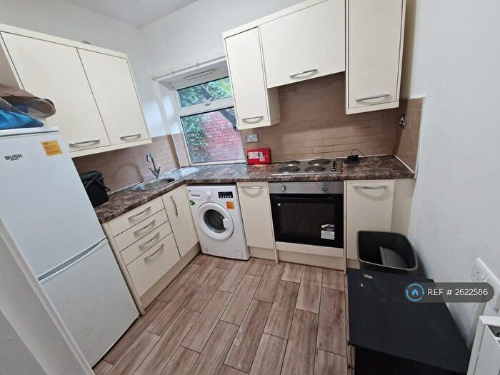 1 Bedroom Flat To Rent In Godfrey Road, Salford, M6