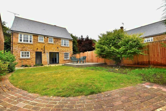 4 Bedroom Detached House To Rent In Petworth Close, Great Notley, Braintree, CM77