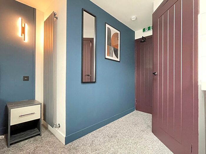 1 Bedroom Studio To Rent In Clarendon Road, Luton, Bedfordshire, LU2