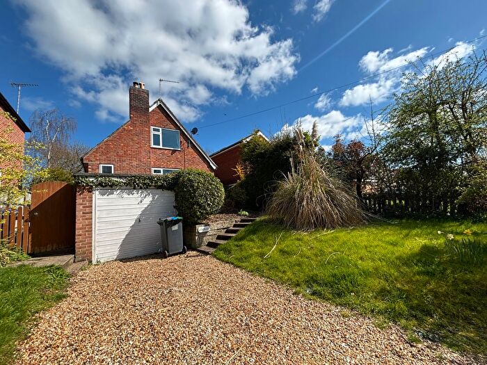 3 Bedroom Property To Rent In Chapel Lane, Burton-On-Trent, DE13