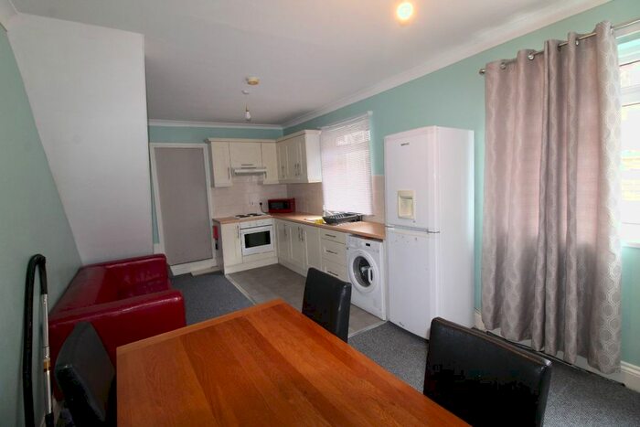 1 Bedroom Flat To Rent In Morpeth Street, Hull, HU3