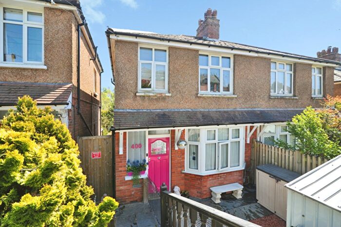 2 Bedroom Semi-Detached House For Sale In Harold Road, Hastings, TN35