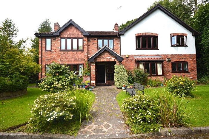 2 Bedroom Flat To Rent In Briarlands Close, Bramhall, Stockport, SK7