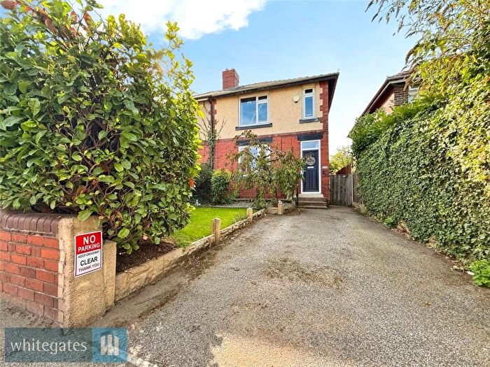 3 Bedroom Semi-Detached House For Sale In Higham Common Road, Barugh Green, S75