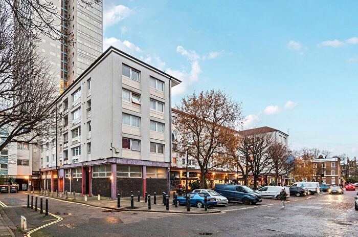 3 Bedroom Flat For Sale In St. Anns Road, Shepherd's Bush, W11