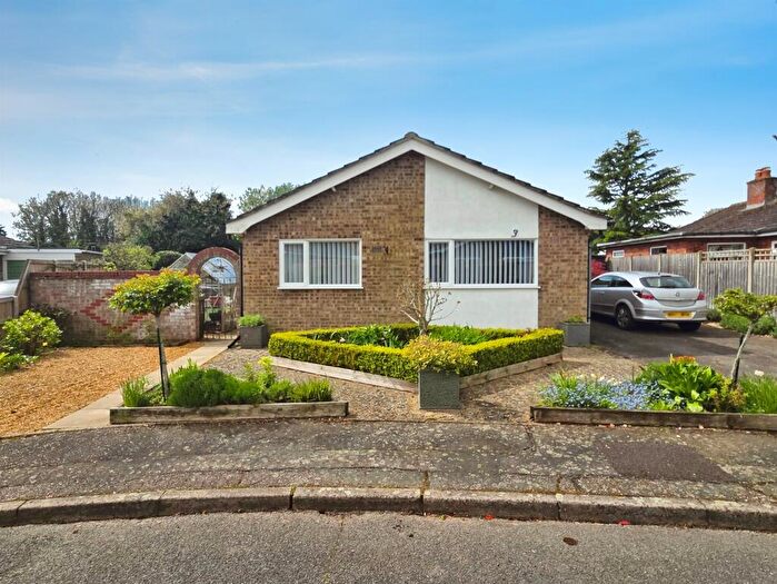 3 Bedroom Detached Bungalow For Sale In Burnside, Necton, Swaffham, PE37