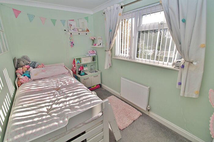 3 Bedroom Terraced House For Sale In Middle Park Way, Havant, PO9