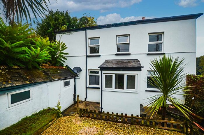3 Bedroom Cottage For Sale In North Street, Lostwithiel, Cornwall, PL22