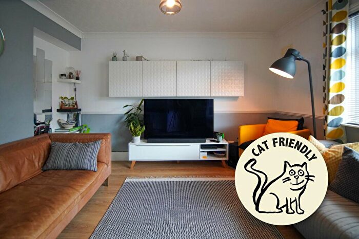 3 Bedroom House To Rent In Folliot Close, Frenchay, Bristol, BS16