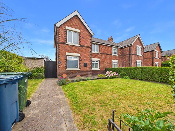 3 Bedroom Semi Detached House For Sale In Liverpool Road South, Burscough, L40