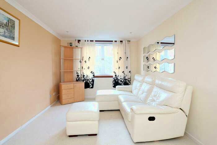 2 Bedroom Flat To Rent In Brierfield Terrace, Cornhill, Aberdeen, AB16