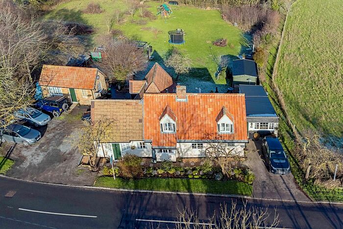 3 Bedroom Detached House For Sale In Chequers Hill, Wilden, Bedford, MK44