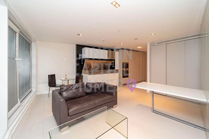 Apartment To Rent In Bezier Apartments, City Road, London, EC1Y