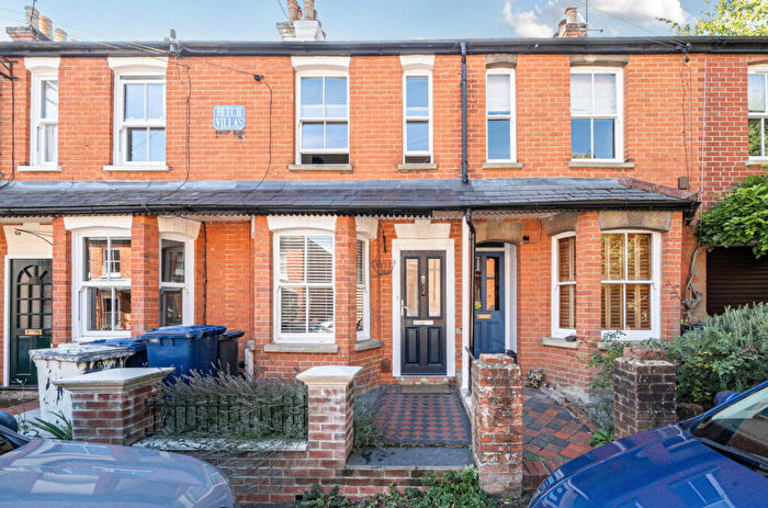 3 Bedroom Terraced House To Rent In Park Road, Farnham, Surrey, GU9