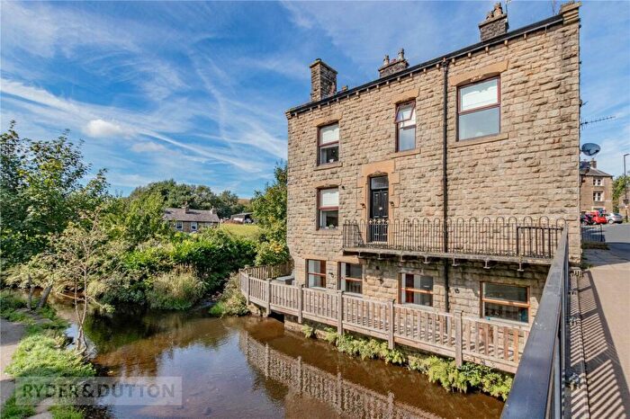 4 Bedroom End Of Terrace House To Rent In High Street, Delph, Oldham, Greater Manchester, OL3