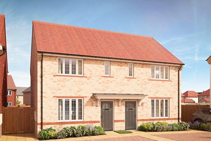 2 Bedroom Semi-Detached House For Sale In Ashingdon Road, Rochford, SS4