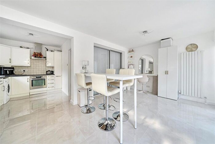 3 Bedroom Semi Detached House For Sale In Starts Hill Road, Orpington, BR6