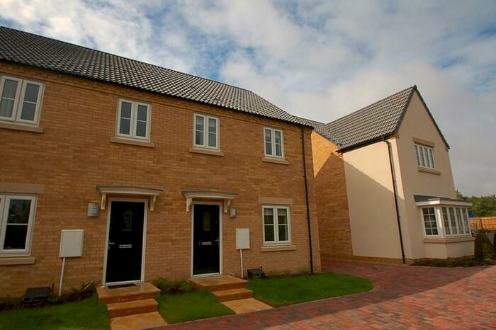 3 Bedroom Semi-Detached House To Rent In Cricketers Way, Oundle, Peterborough, Cambridgeshire, PE8