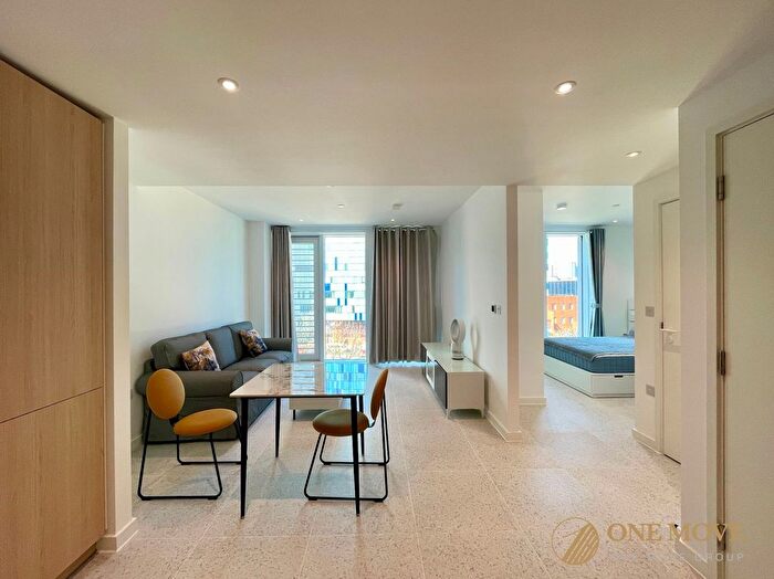 Studio To Rent In Cendal Crescent, Bouchon Point, E1