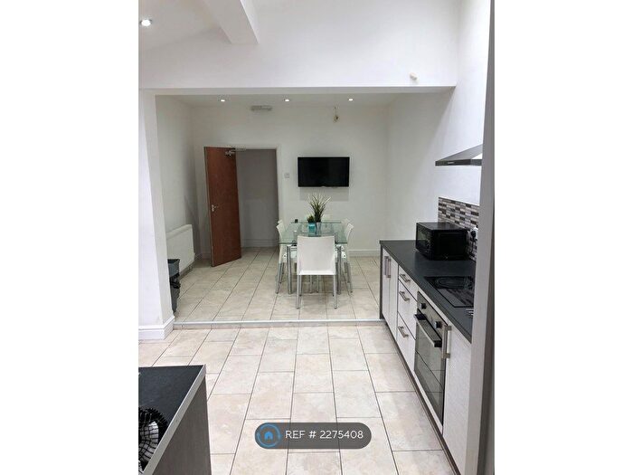 6 Bedroom Terraced House To Rent In Kenmare Road, Liverpool, L15