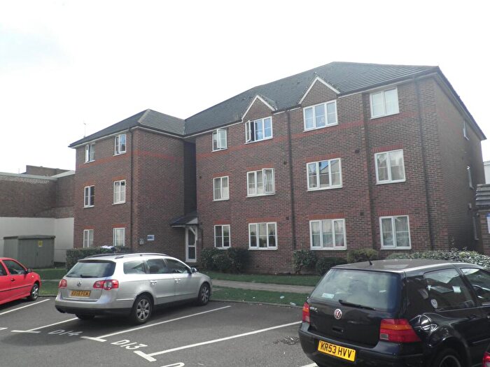 2 Bedroom Flat To Rent In Upper Priory Street, Northampton, NN1