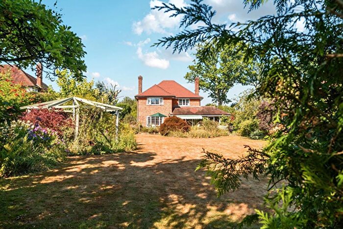 4 Bedroom Detached House For Sale In The Crescent, Ashurst, Southampton, SO40