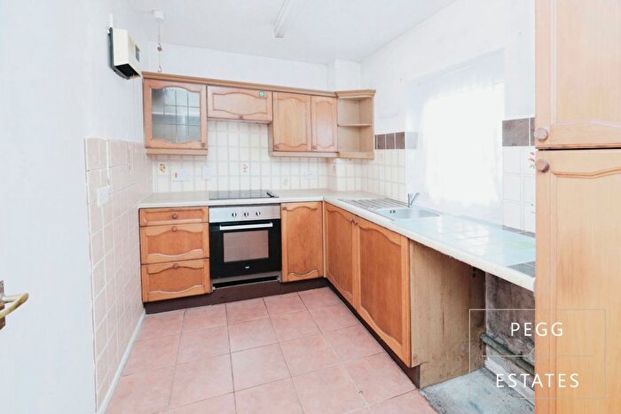 2 Bedroom Flat For Sale In Lynway Court, St. Marychurch Road, Torquay, TQ1
