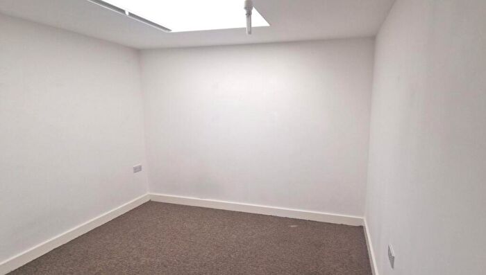 3 Bedroom Flat To Rent In Park Crescent Place, Brighton, BN2