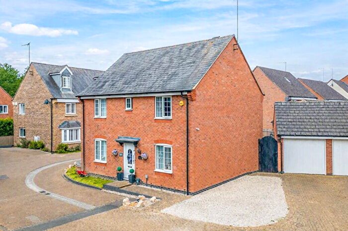 4 Bedroom Detached House For Sale In Booth Road, Banbury, OX16