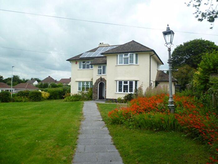 4 Bedroom Detached House To Rent In Southway Lane, Plymouth, PL6