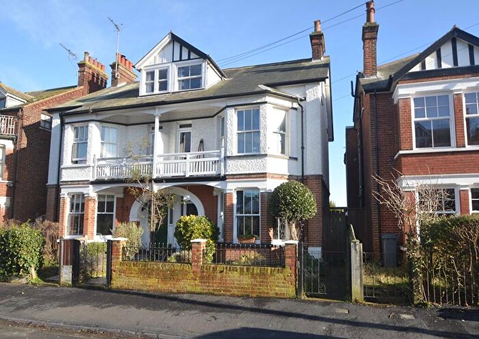 6 Bedroom Semi Detached House For Sale In Bath Road, Felixstowe, IP11