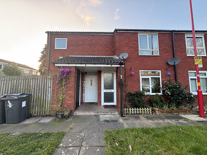 2 Bedroom Maisonette To Rent In Mearse Close, Hockley, Birmingham, B18