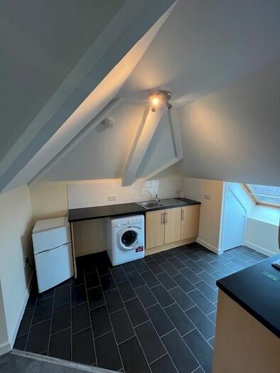 1 Bedroom Flat To Rent In Columbia Road, Bournemouth, BH10